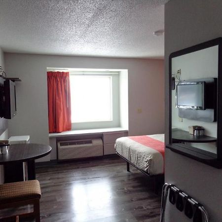 Quality Inn & Suites Watertown Fort Drum Calcium Exterior foto